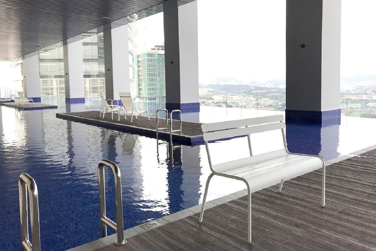 The Azure Residences 3A Paradigm Mall Pj 83A By Warm Home Petaling Jaya Exterior photo